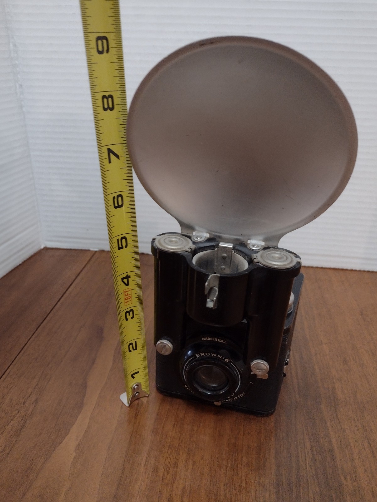 VTG Camera Lot****Brownie Flash Six-20 & Ansco Shur Shot Retro Display Untested