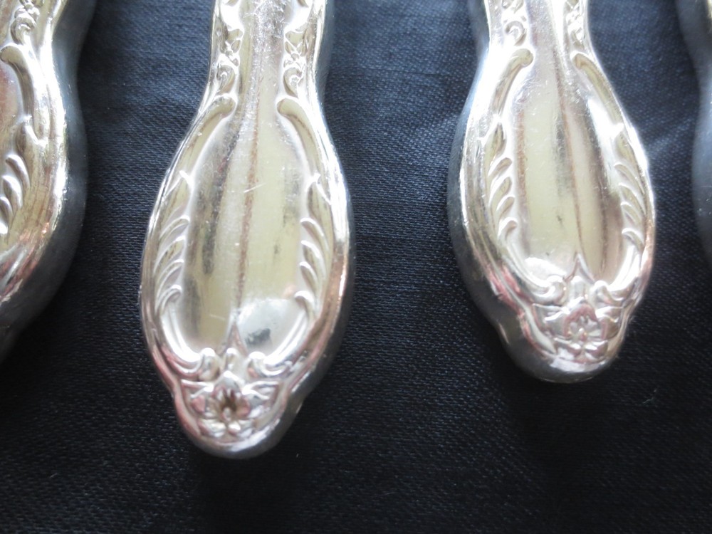 46 Pc. ROGERS & BROS. EXTRA PLATE Original Rogers SILVERPLATE FLATWARE for -8