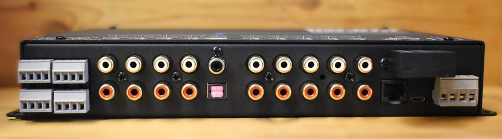 Audio Control DM-810 Processor & Audio Connect AC-BT24 Bluetooth Programmer