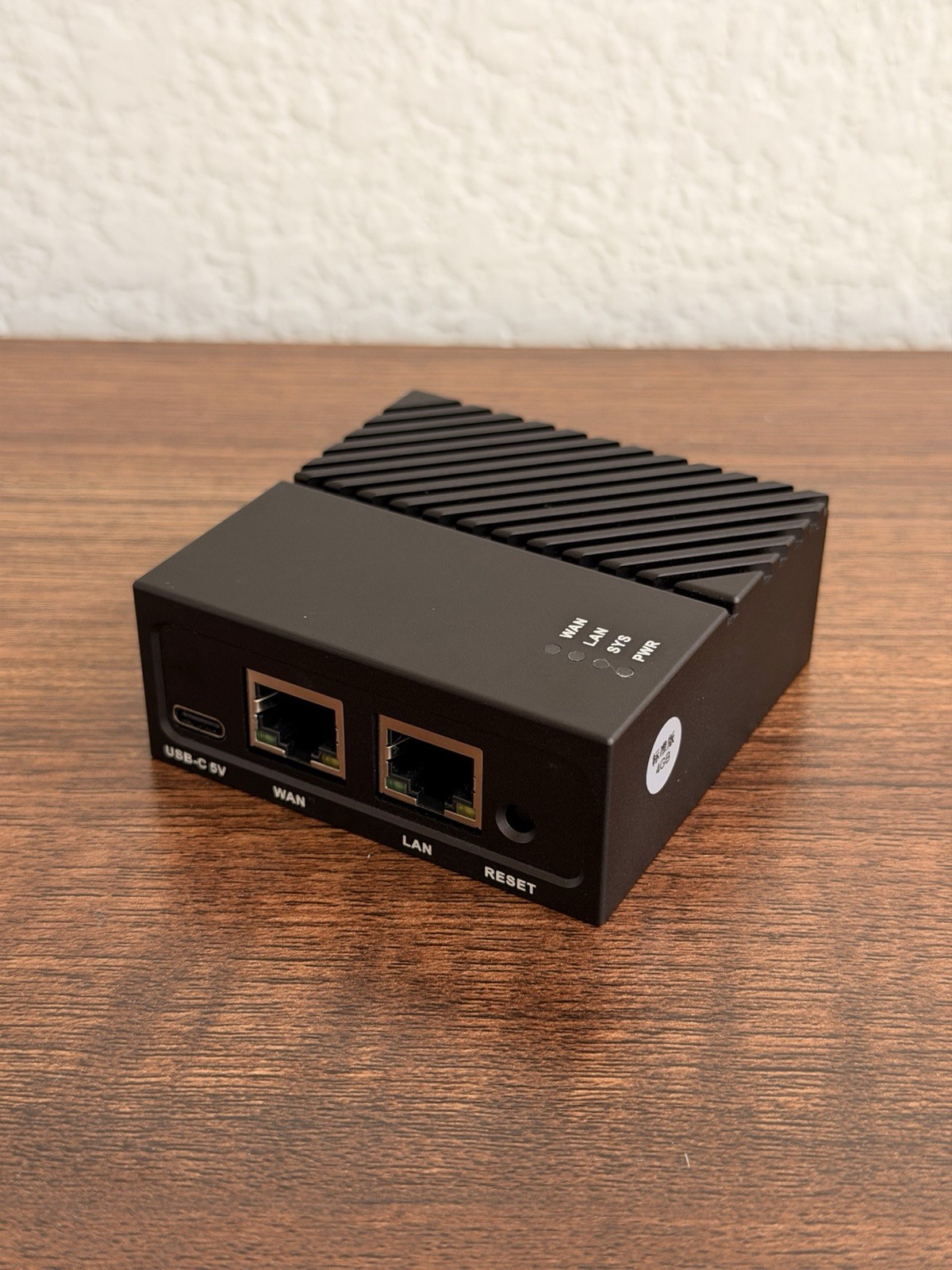 Friendly Elec NanoPi R4S Pre-Flashed OpenWrt 24.10.5 With Board, Case, MicroSD