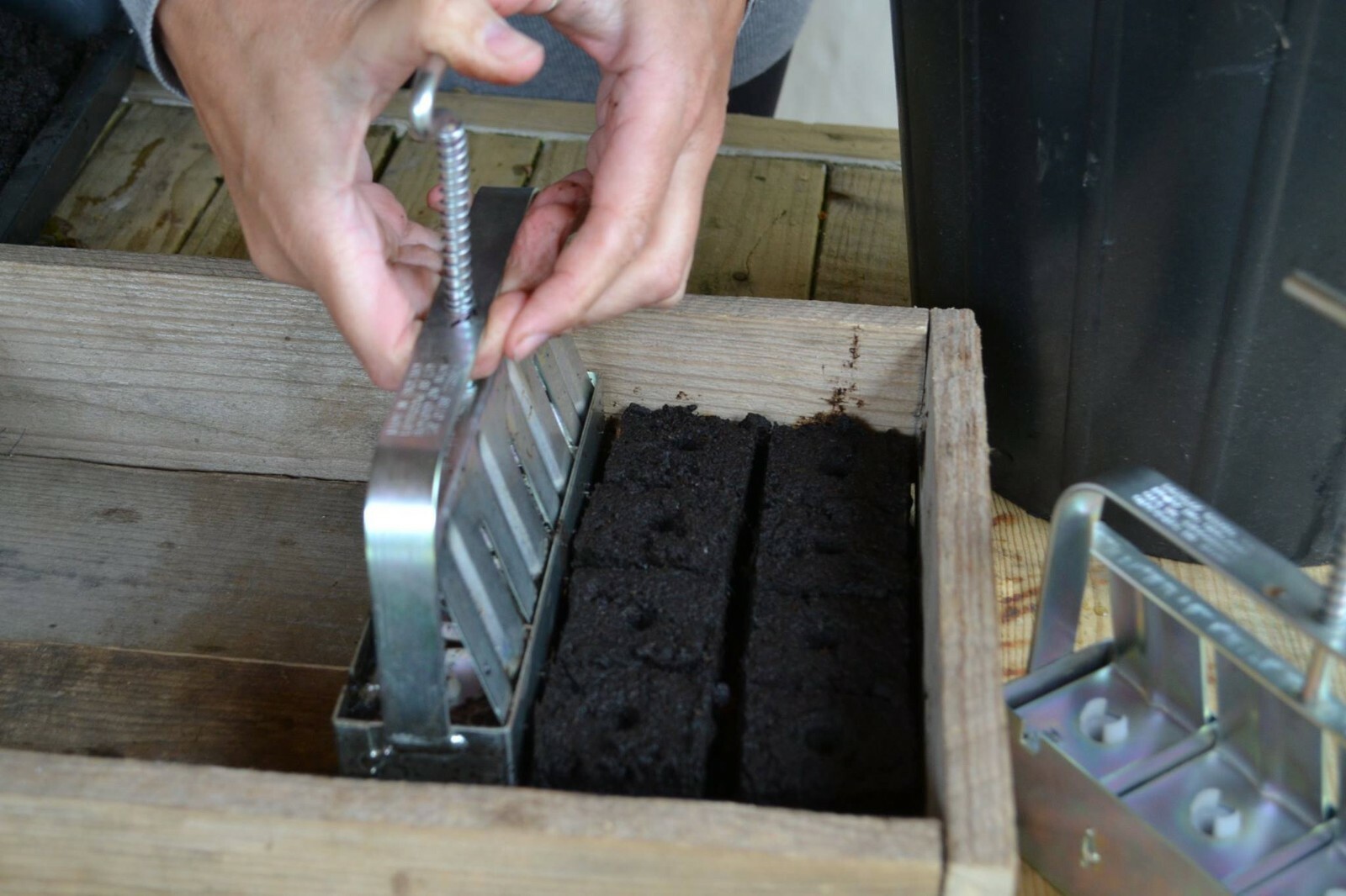 Ladbrooke Genuine Soil Block Maker - Mini 4 Hand Held. Authorized Reseller