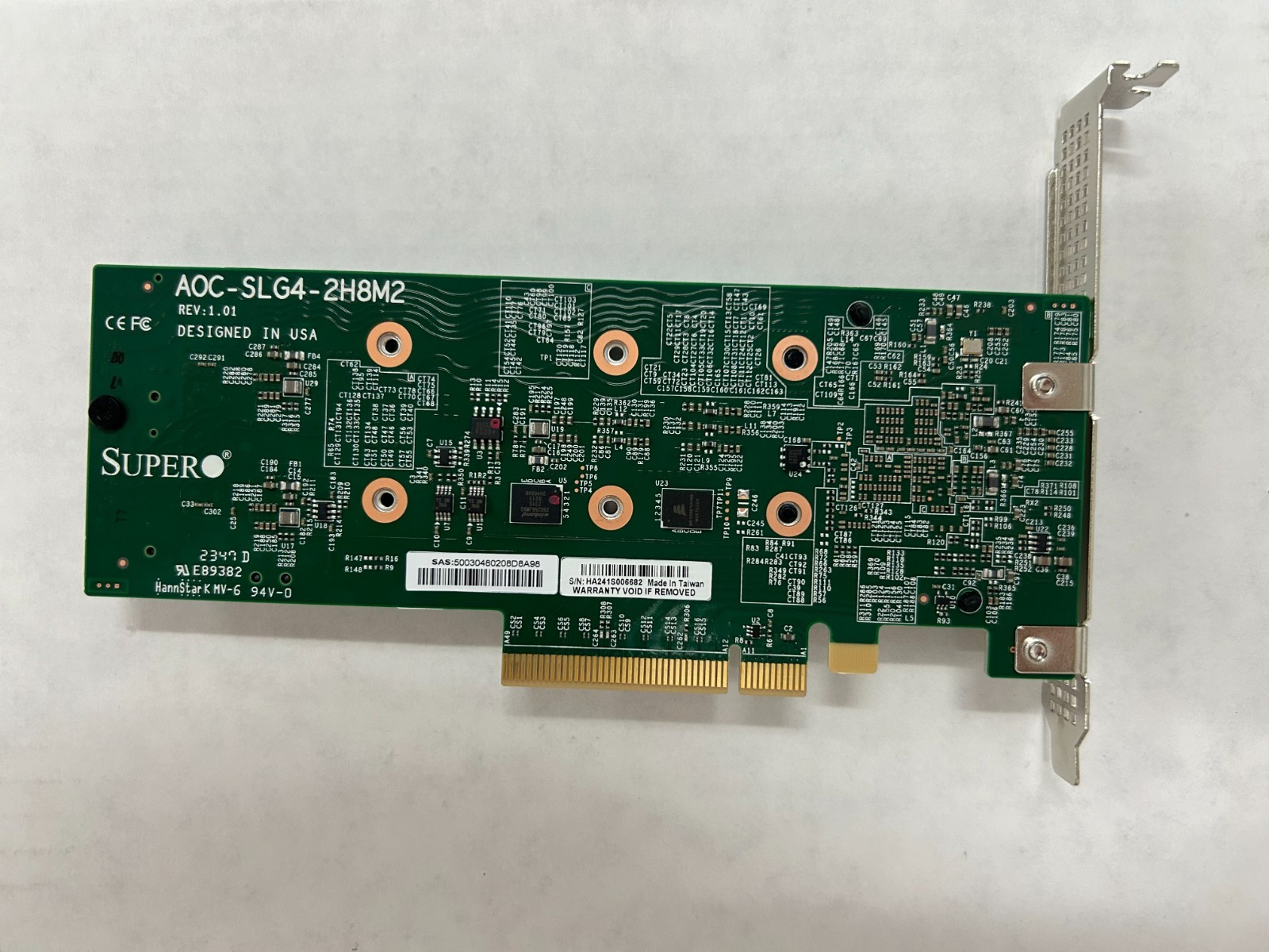 Supermicro AOC-SLG4-2H8M2 LP 2x PCIe G, 4 Hybrid NVMe/SATA M.2 RAID W/ 2 BRKT