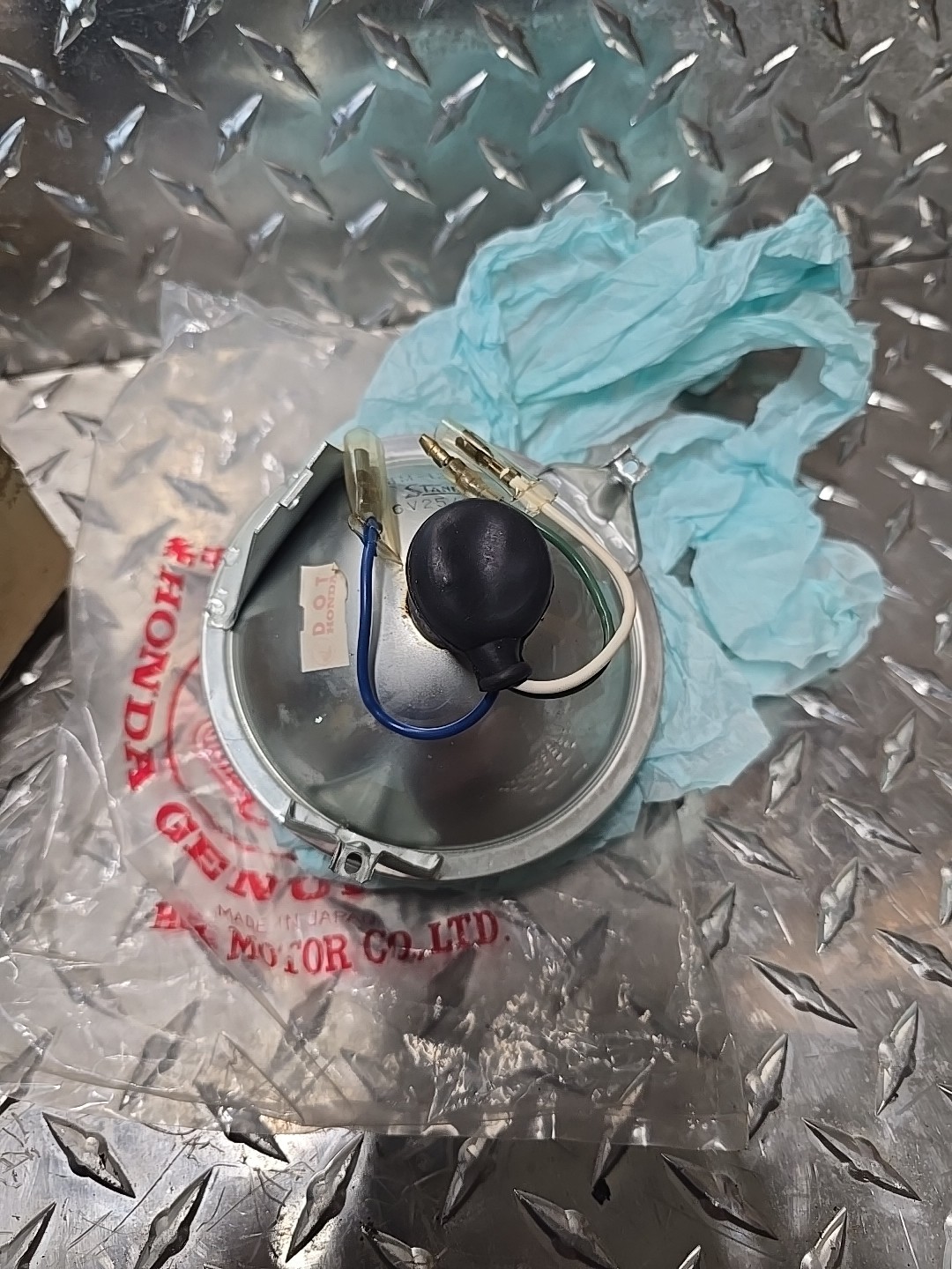 HONDA C70M C70K PASSPORT OEM COMPLETE HEADLIGHT 33120-092-671 33120-174-671