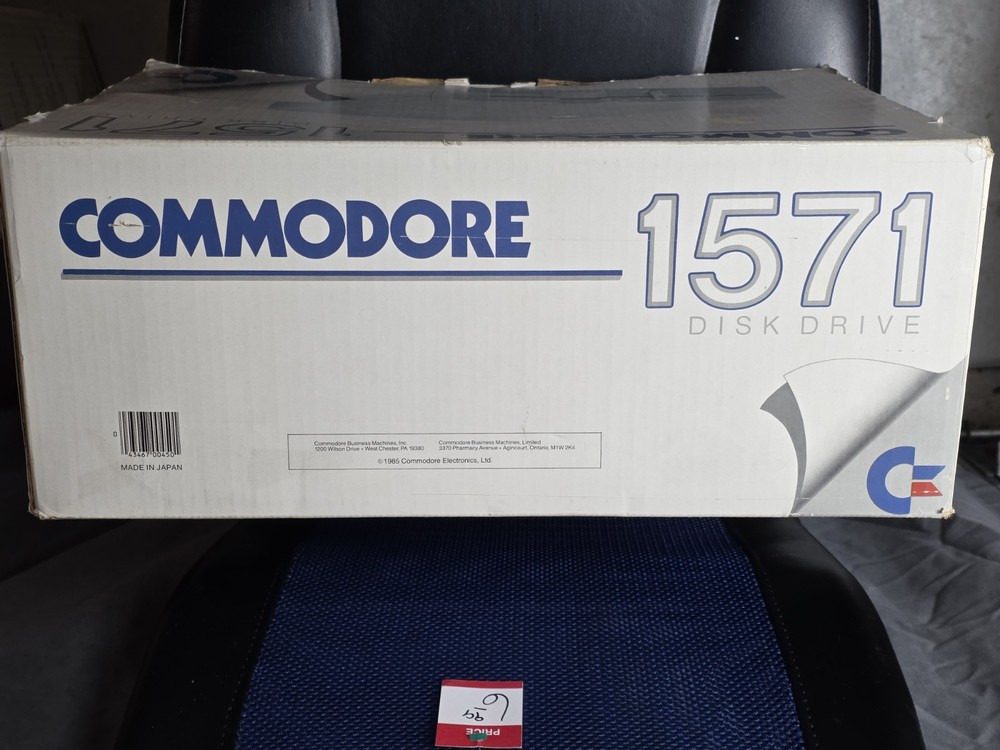 Commodore 1571 Disk Drive Floppy Diskettes With Original Box And Discs UNTESTED