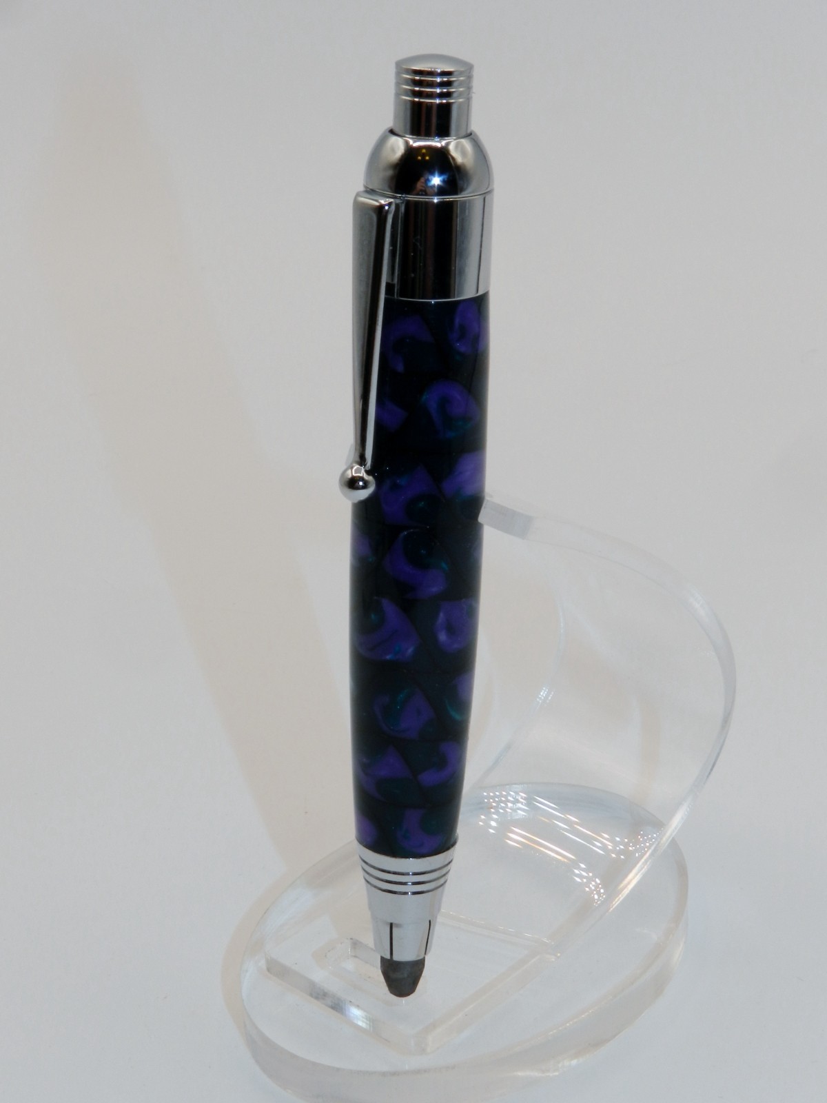 Chrome finish 5.6mm Sketch Pencil. Hand made with Lilac Acrylester. #157