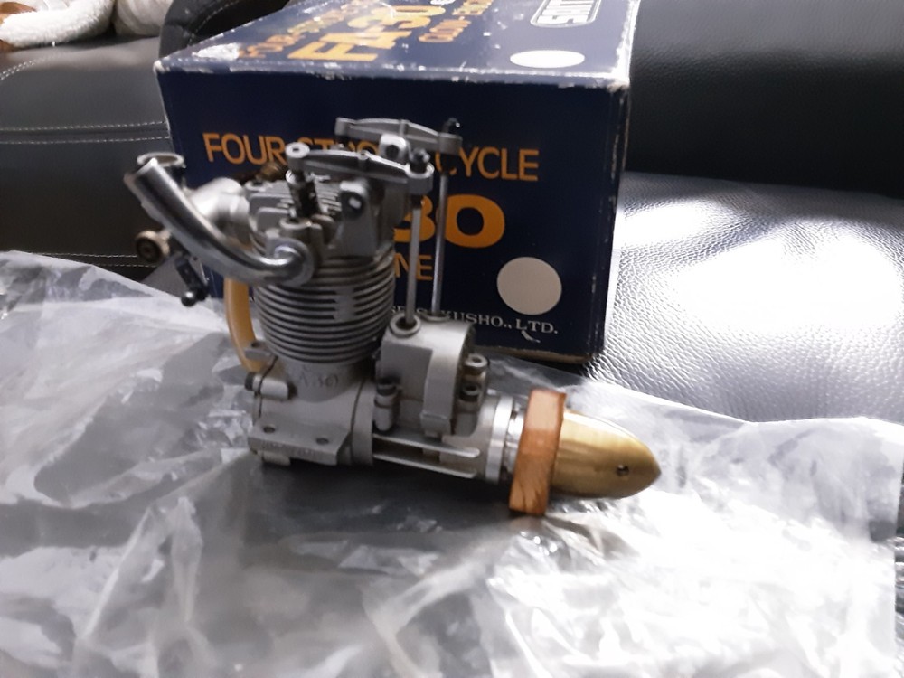 SAITO FOUR STROKE CYCLE FA-30 5cc ENGINE