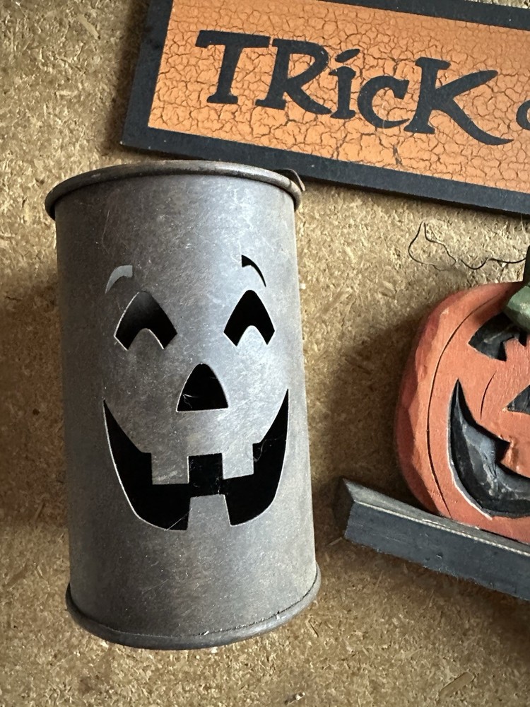 Primitive Halloween Decorations