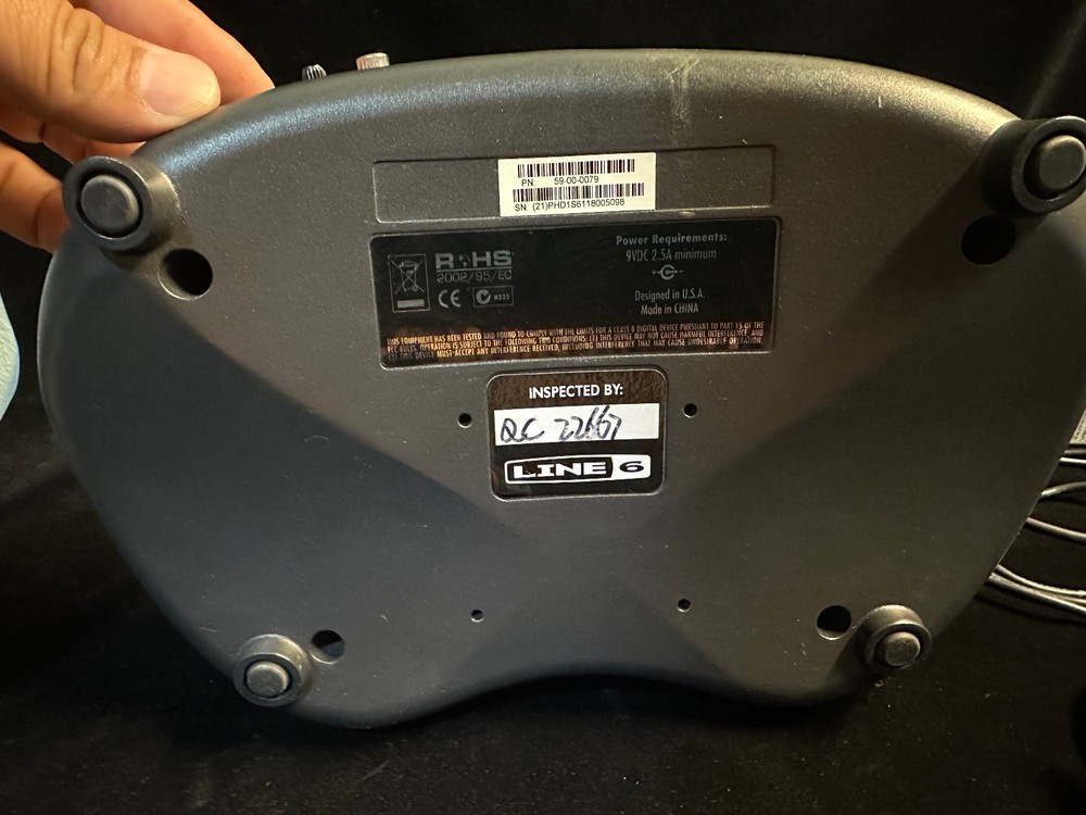 Line 6 POD HD Desktop (Bean) Multi effect Guitar Processor + Mounting Adapter