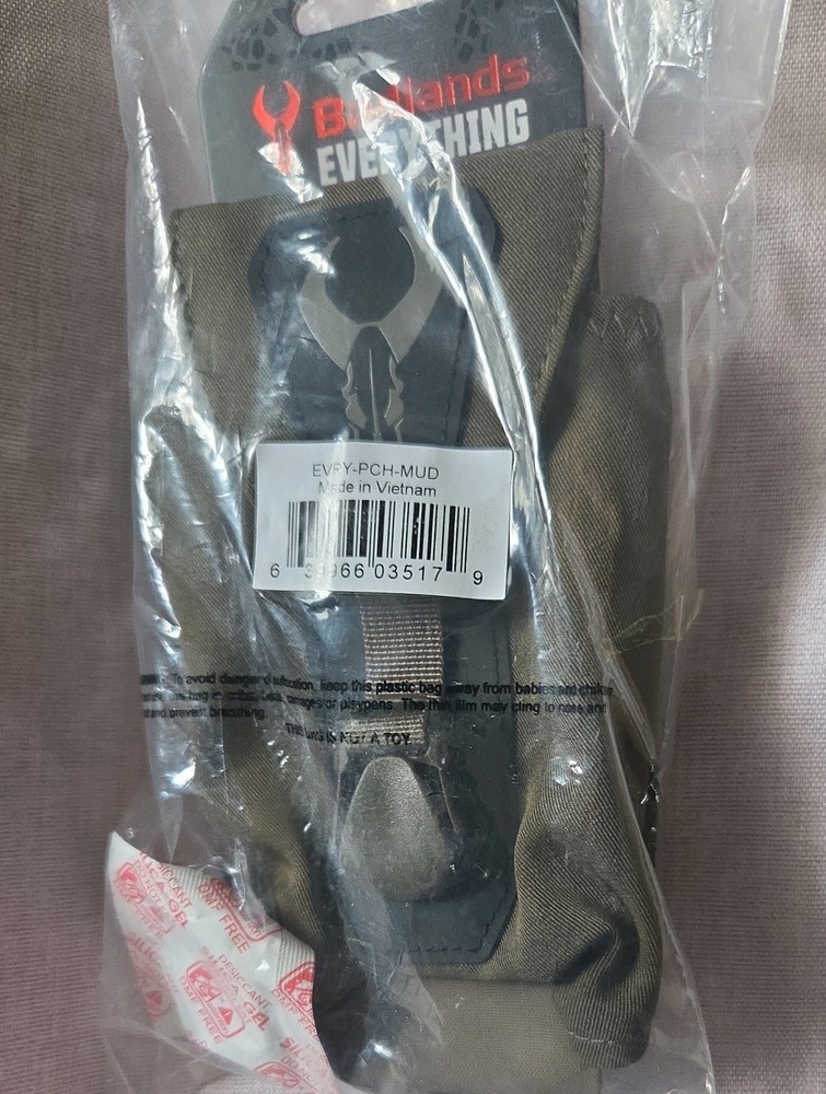 Badlands Everything Pouch (Mud)