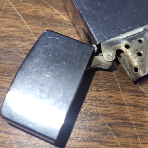 ZIPPO Silver/Black Honor Lighter