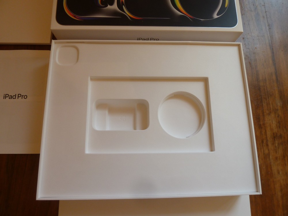 Lot Of Apple Empty Boxes iPad Pro M5 2025, Magic Keyboard