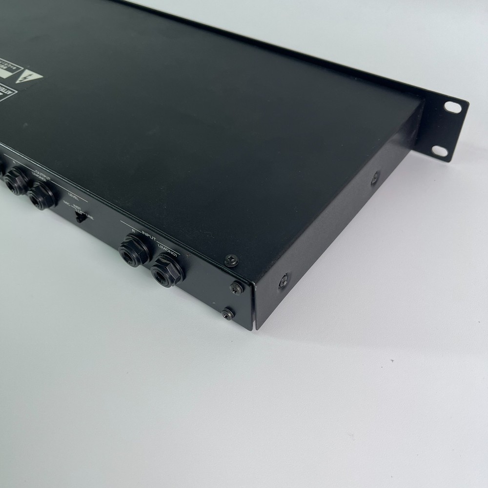 Roland RE-800 Digital Echo Rack Mount Effecter - Tested & working Pre-Owned