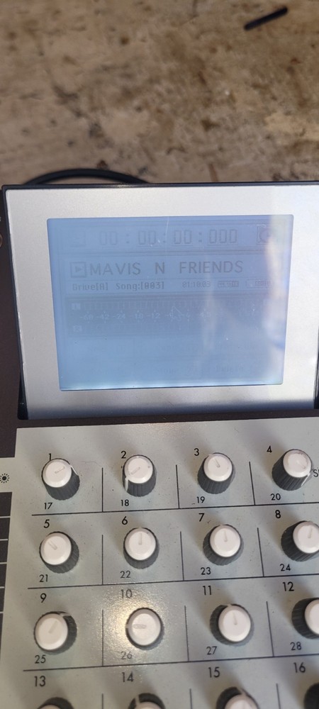 Korg D3200 Digital Recording Studio System With Power Cord