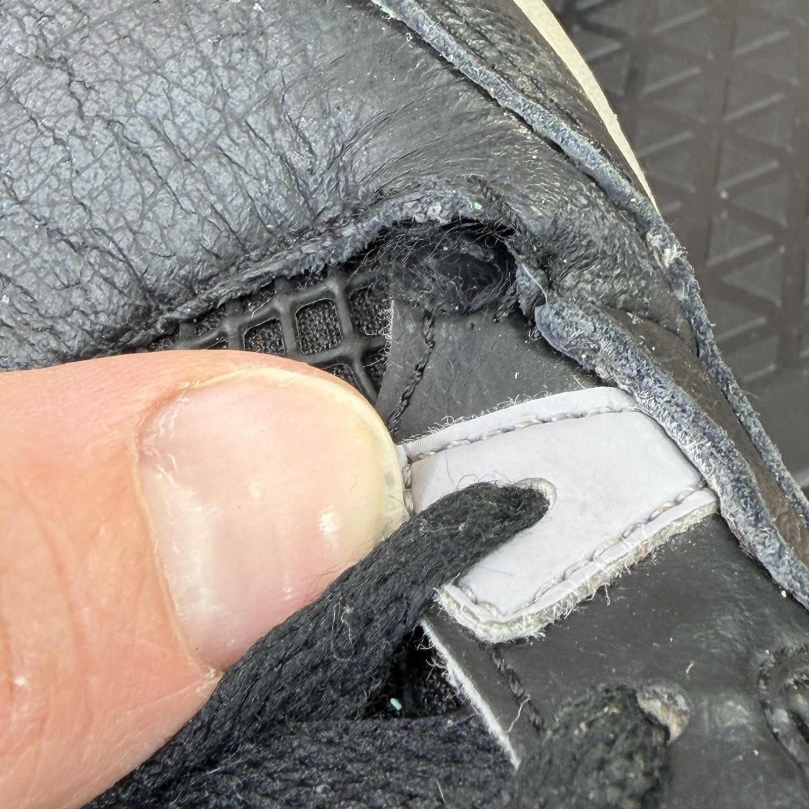 Nike Air Jordan 4 Retro Bred Reimagined Sneakers BQ7669-006 Kids Toddler Size 10