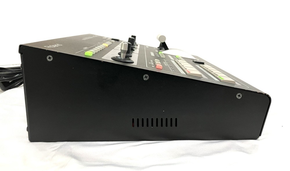 Roland V-40HD Video Switcher Multi-Format Tested Working w/ Manual