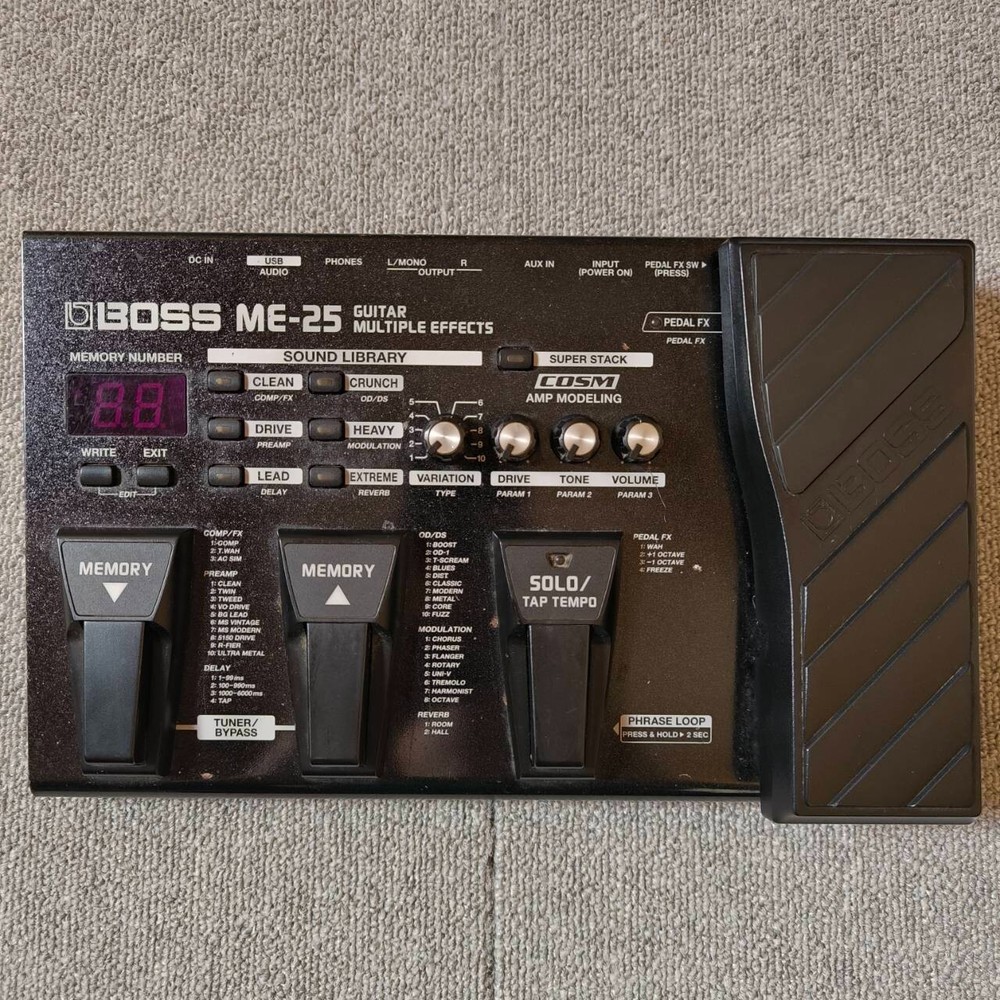 BOSS ME-25 Guitar Multiple Effects Pedal Multi-Effector W/ Power Cord JP