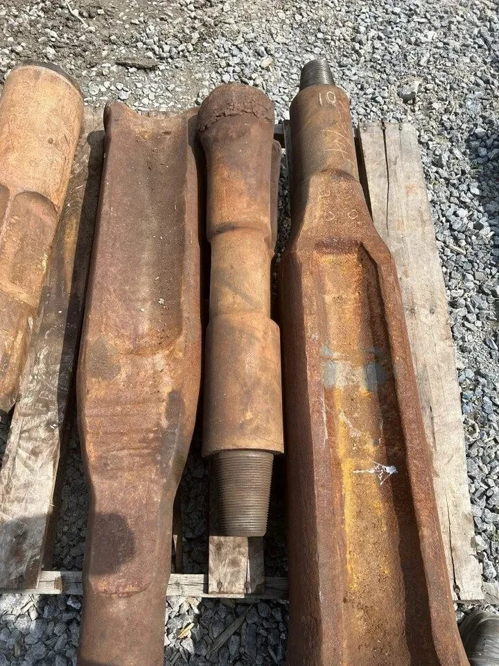 8" width outside diameter x 28" length cable tool chisel drill bit rock well API