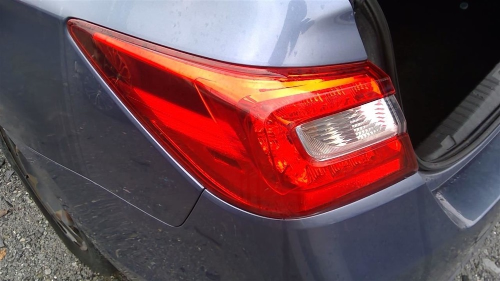 LEGACY 2018 Glove Box 2047862