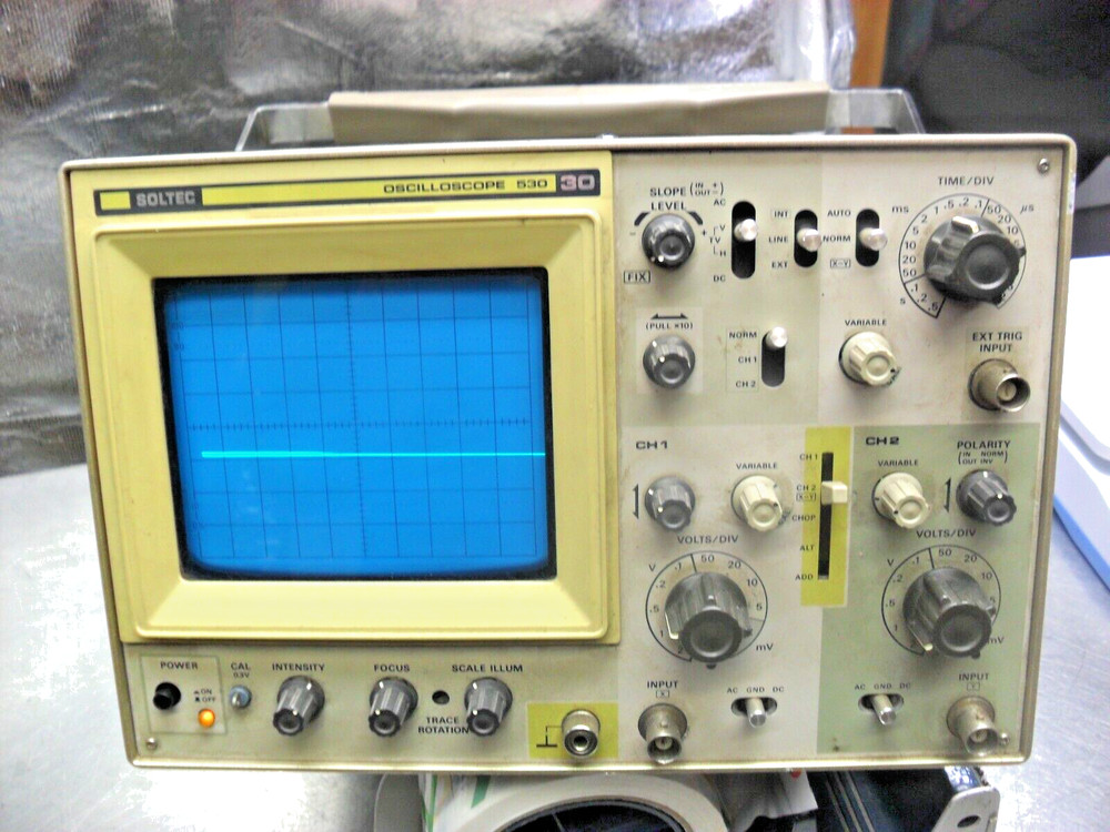 1983 Soltec Oscilloscope Model 530 Powers right up,