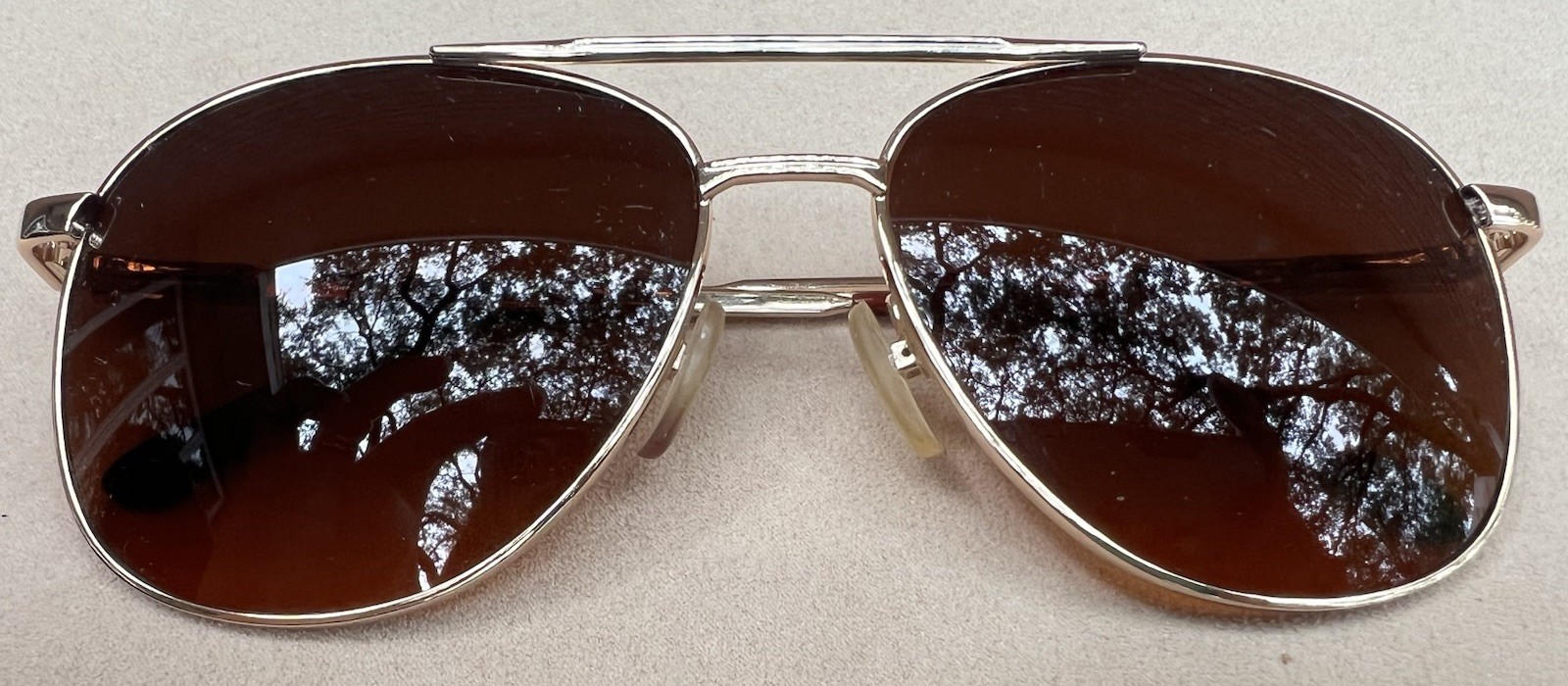 MG Golf Sunglasses Master Grip Aviator - Gold - Black w Clamshell Case Men’s