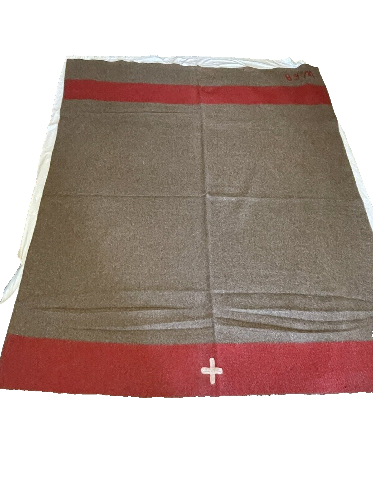 GENUINE SWISS ARMY VINTAGE 100% PURE WOOL BLANKET NEW .