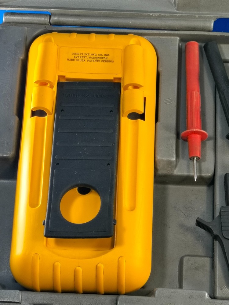 Fluke ET88 DMM Digitial Multimeter
