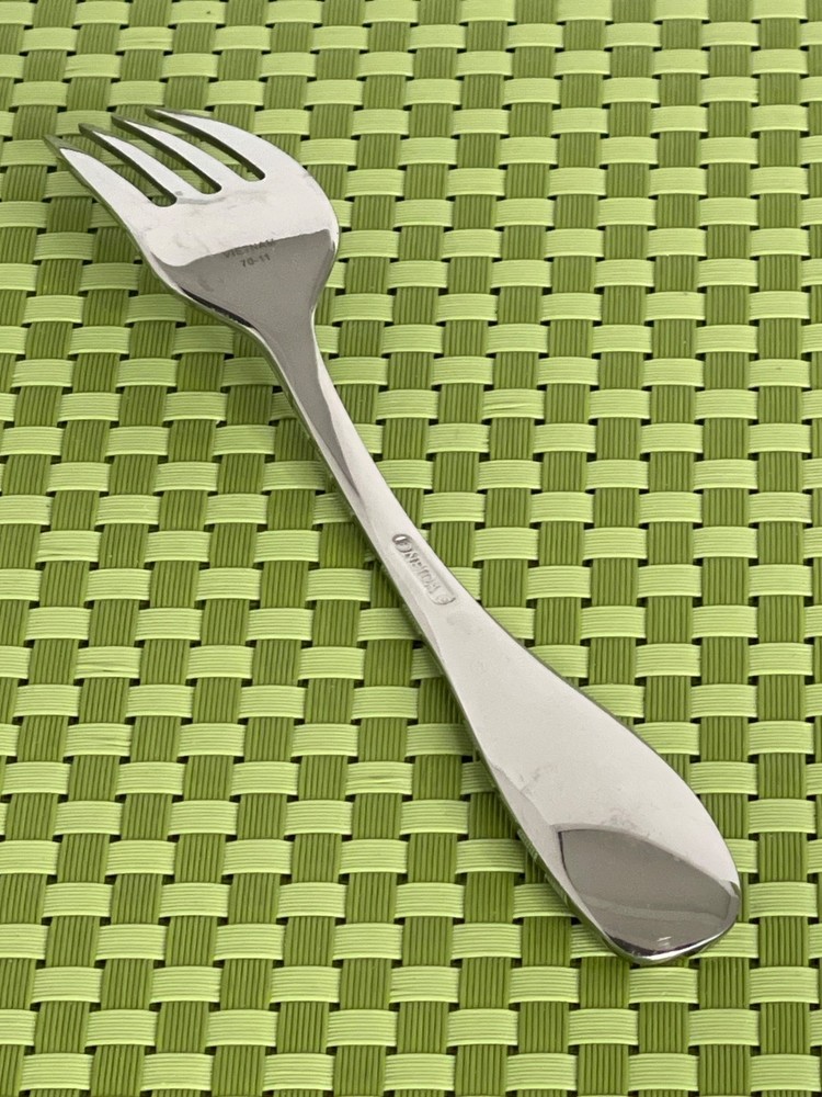 Oneida VOSS Stainless Salad Fork Glossy Concave Wide Tip Flatware - 7 1/8"