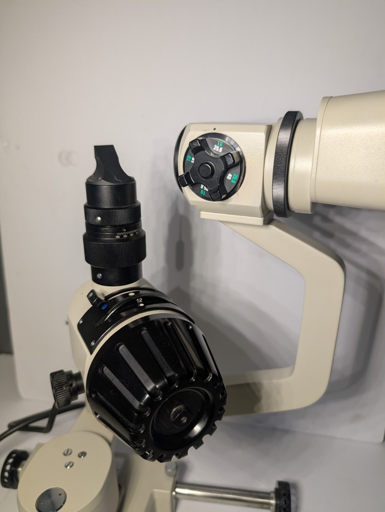 Topcon SL-2E Slit Lamp