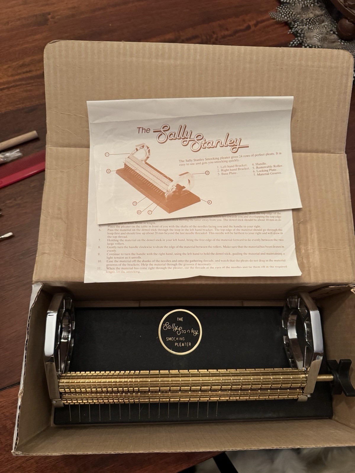 24 Needle Sally Stanley Smocking Pleater w/ All Accessories & Case South Africa