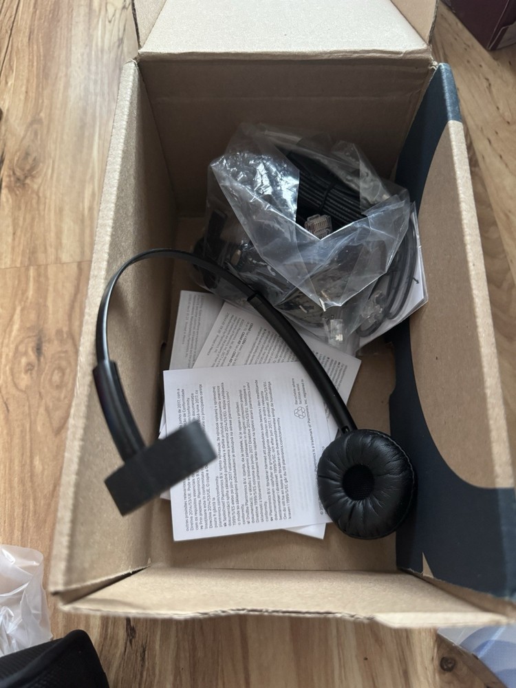 Plantronics CS540 Wireless Headset System - New Open Box