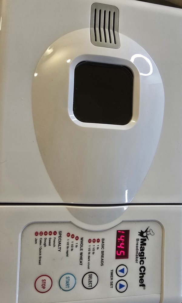 Magic Chef Bread Maker, model: ES1850