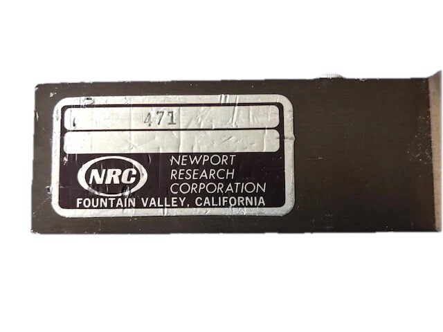 Newport 471 Rotation Stage with Aperture Insert
