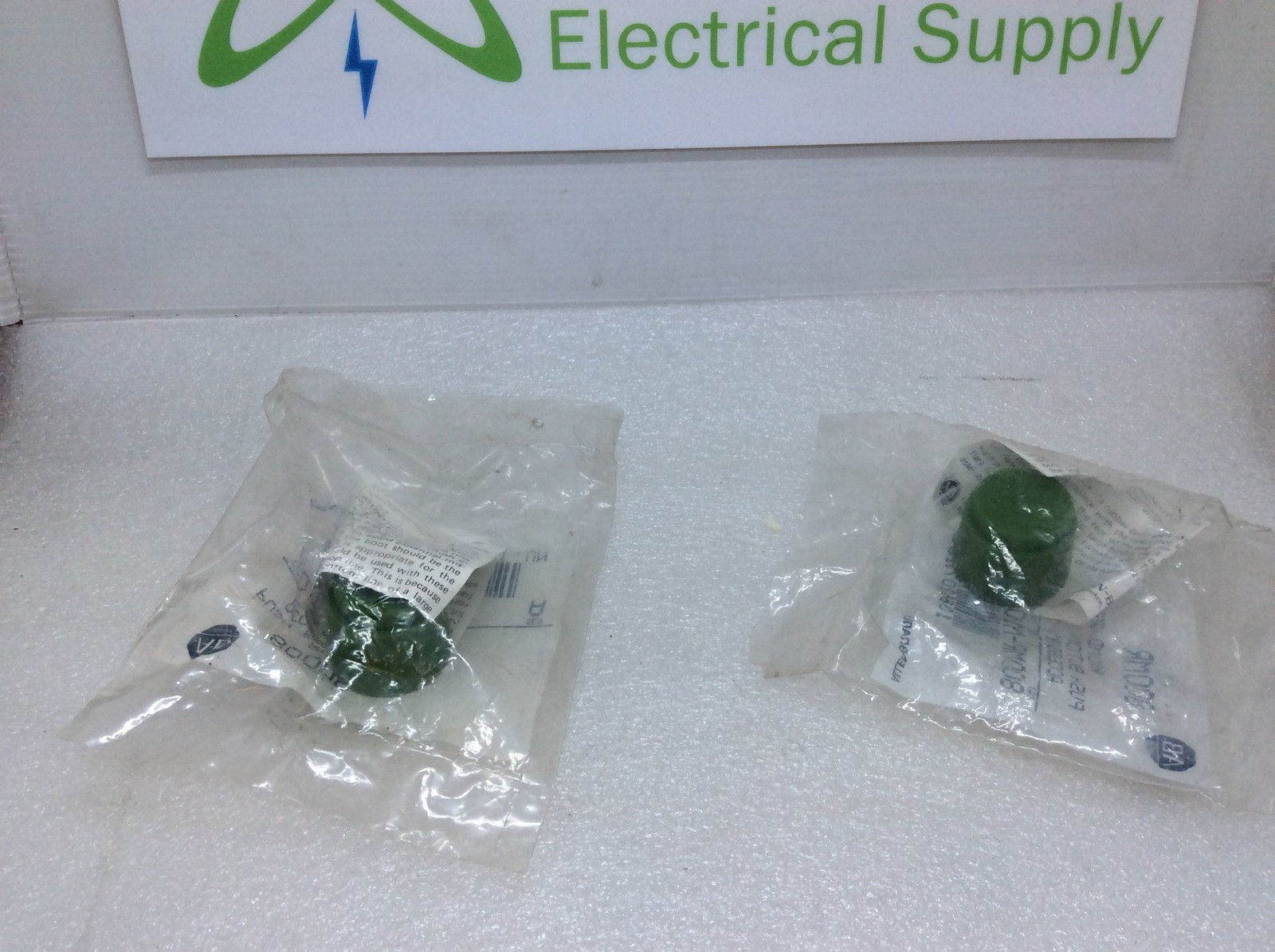 Allen-Bradley 800MR-N10 Green Rubber Push Button Boot Series A