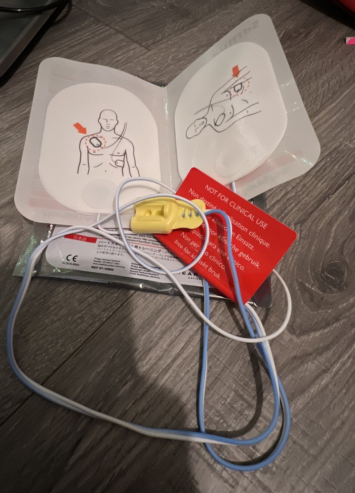 LAERDAL AED Trainer 2 w/ Philips Training Pads