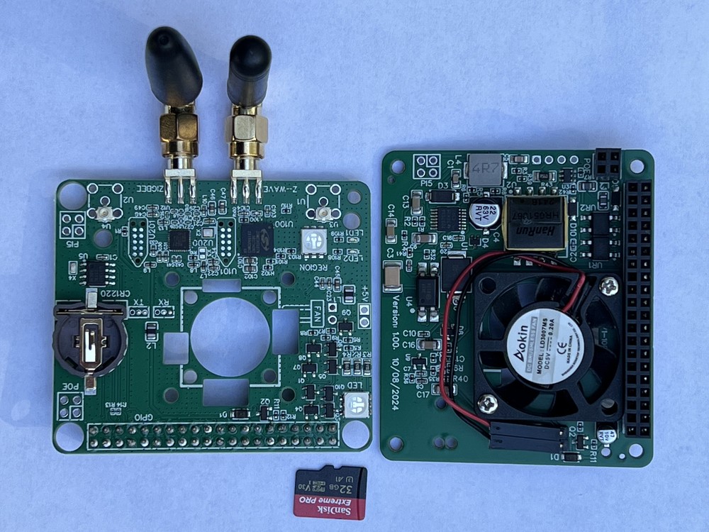 Smart Home Controller (Z-Wave 800 and ZigBee 3.0) PoE Kit for Raspberry Pi 4B