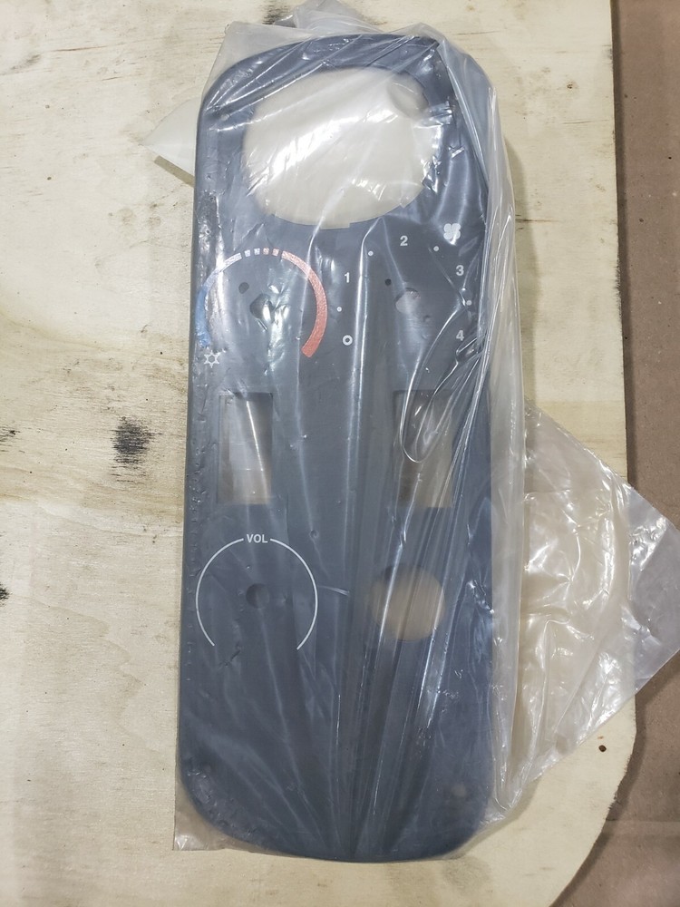 Freightliner 22-46623-044 Climate Control Panel-No Clock, 2 Dome Lamp Switch