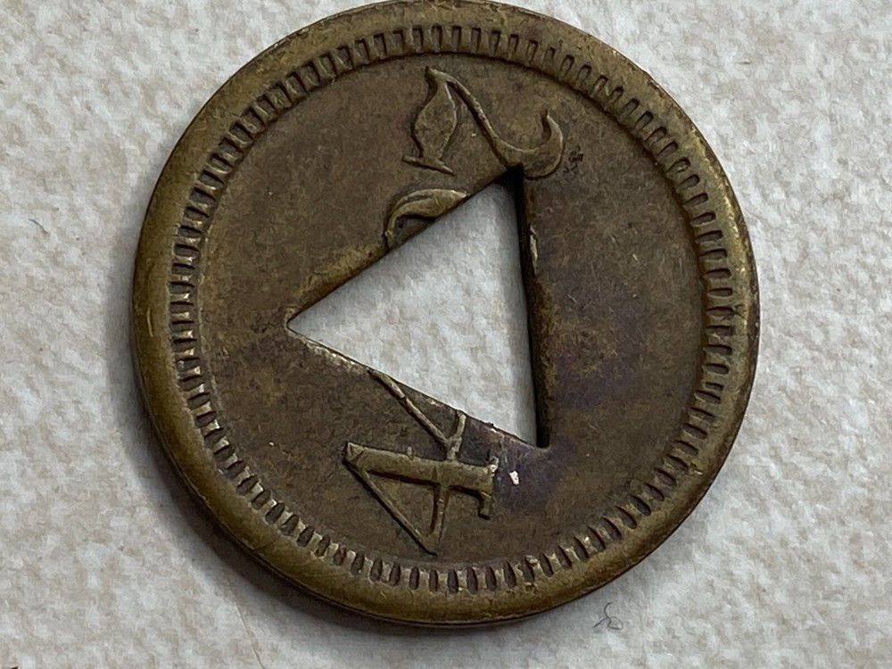 4407 Slot Triangle Trade Token T7865