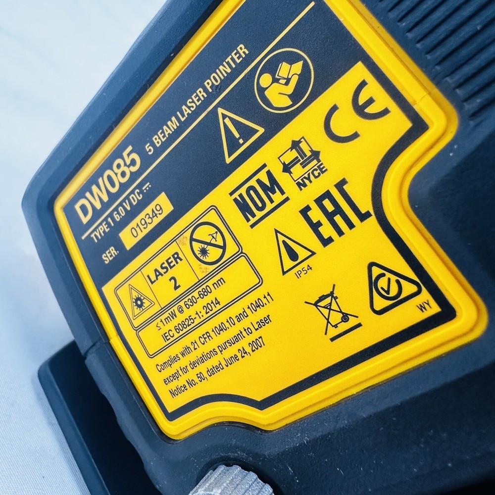 Dewalt DW085 Laser Level READ!! PARTS