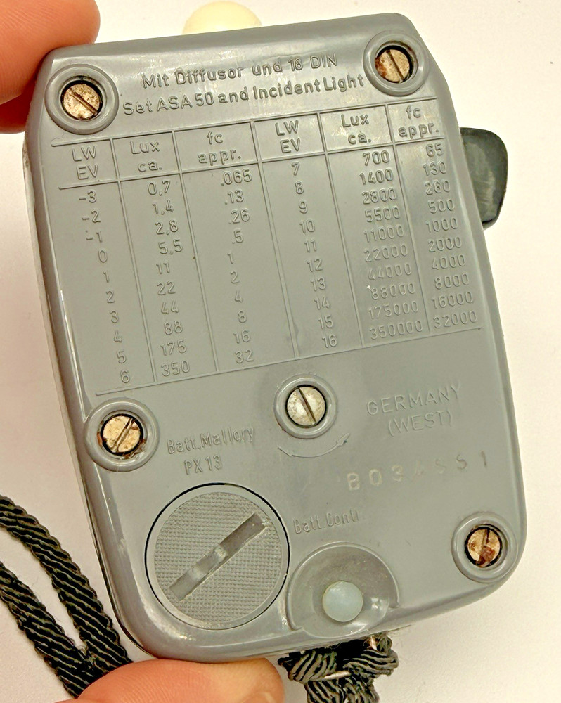VTG Gossen Super Pilot CdS Light Meter with Leather Case Germany Untested