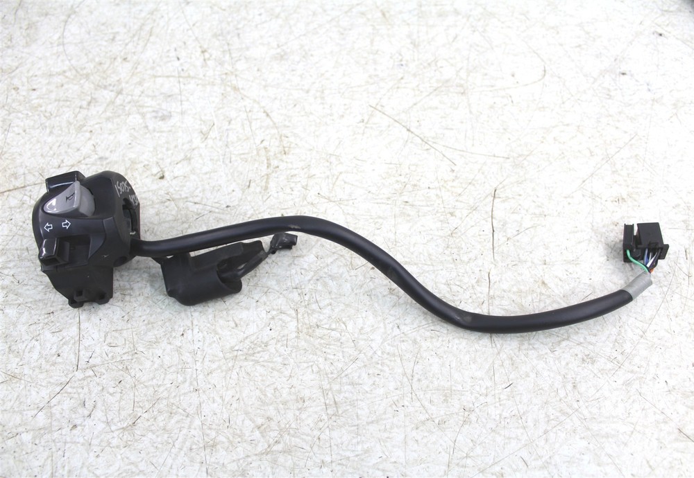 2018 Honda CB 300F Headlight Directional Light Switch 15075