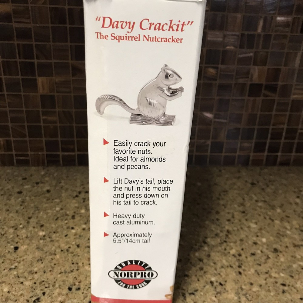 Cast Aluminum "Davy Crackit" Squirrel Nutcracker Norpro 5 1/2"