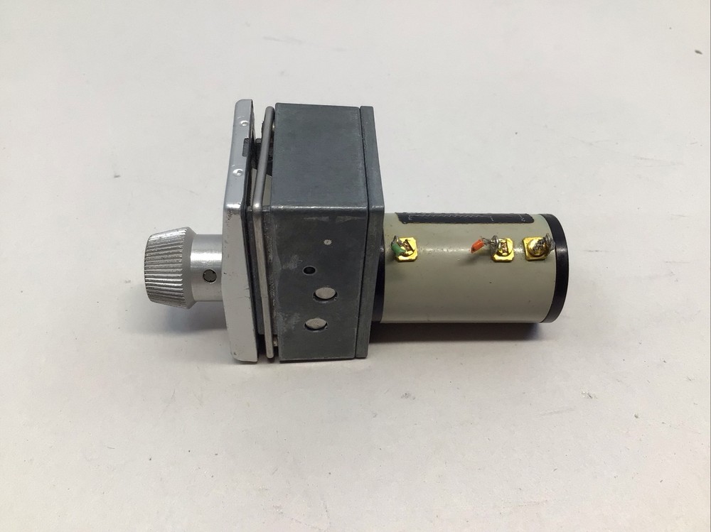 Spectrol Precision Potentiometer With 3100 Microdial Indicator