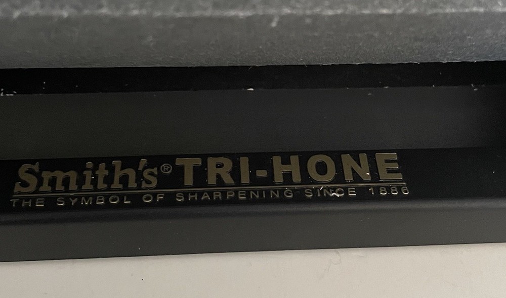 Smith’s Tri-Hone Stone Sharpening System 3Way Coarse, Medium, Fine