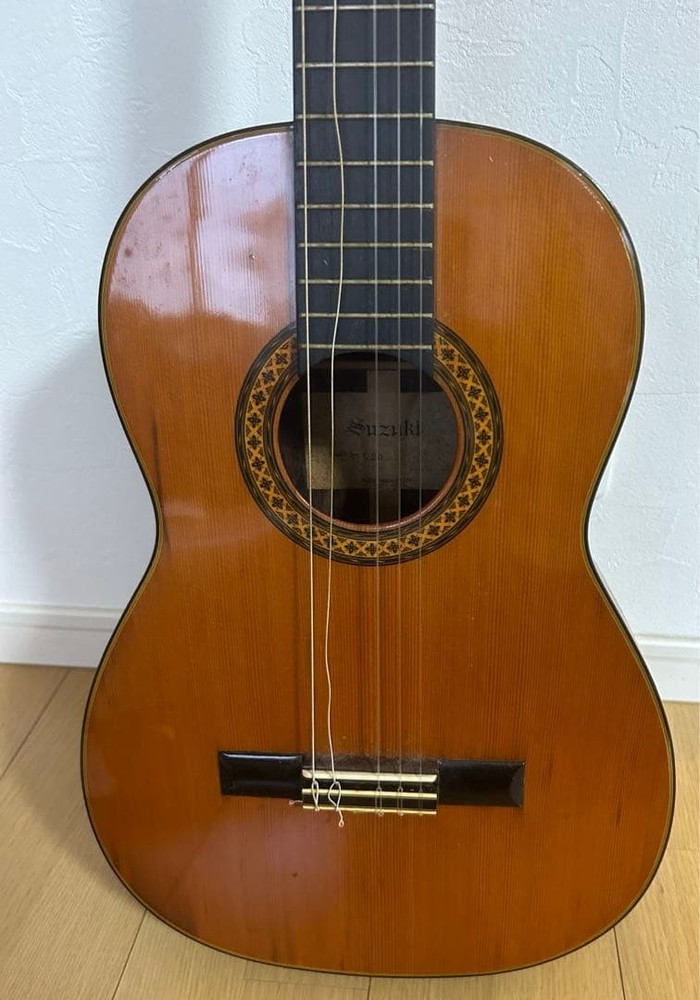 SUZUKI C-20 Classical Guitar
