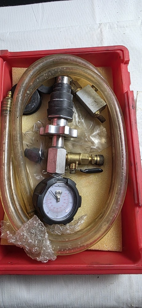 MAC Tools AirEvac Cooling System Vacuum Kit – Model AEV700