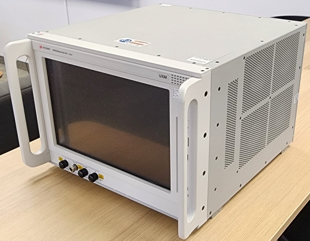 Agilent Keysight E7515A UXM 4G Wireless Test Set