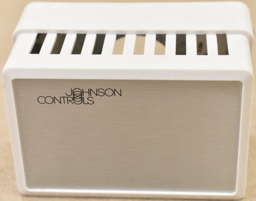 Johnson Controls TE-6324P-1, Temperature Sensor 1000 OHM Platinum, Wall Mount