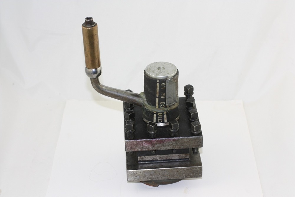 4-WayTool Post