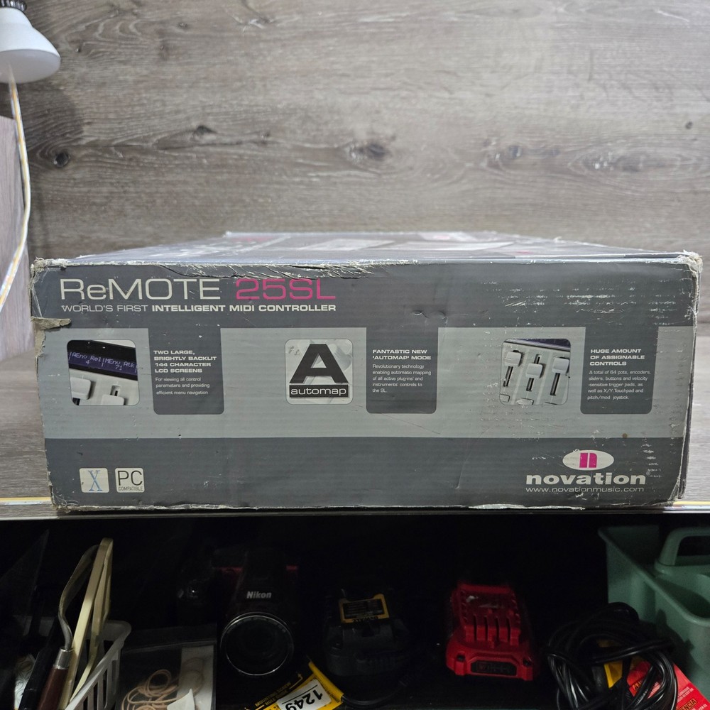 Novation ReMote 25SL World's First Intelligent MIDI Controller Open Box Tested