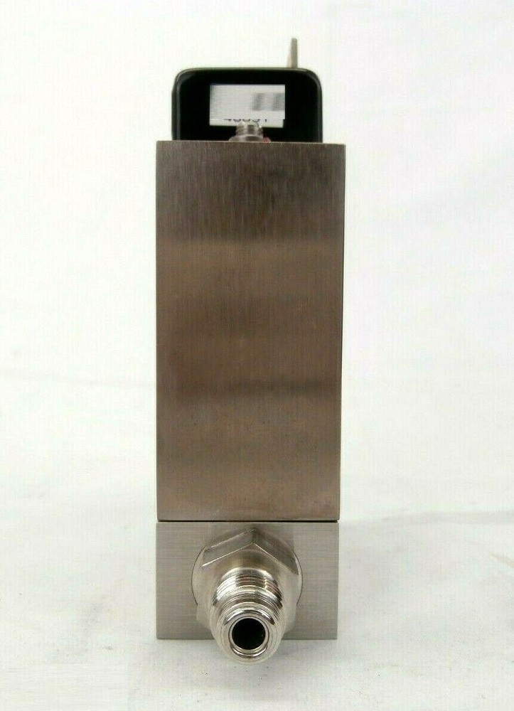 UNIT Instruments UFC-1200A Mass Flow Controller 500 SCCM CHF3 Working Spare